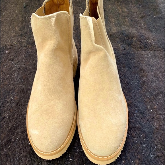 Brand new Tan suede booties - Picture 1 of 4